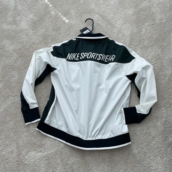 Nike jacket - Picture 4 of 7